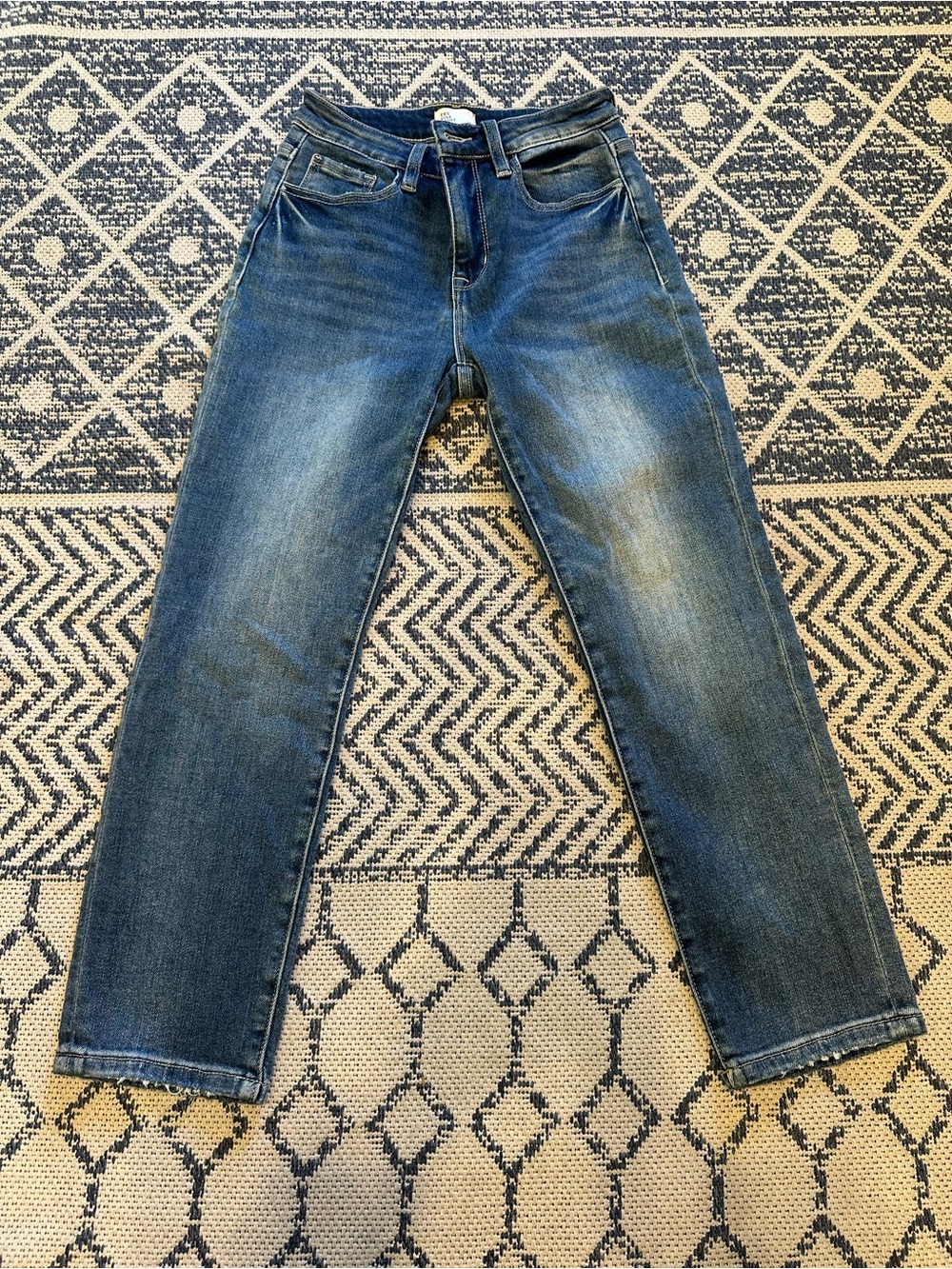 Classic Straight-Leg women’s cropped jeans - The Fine Print, size 26P